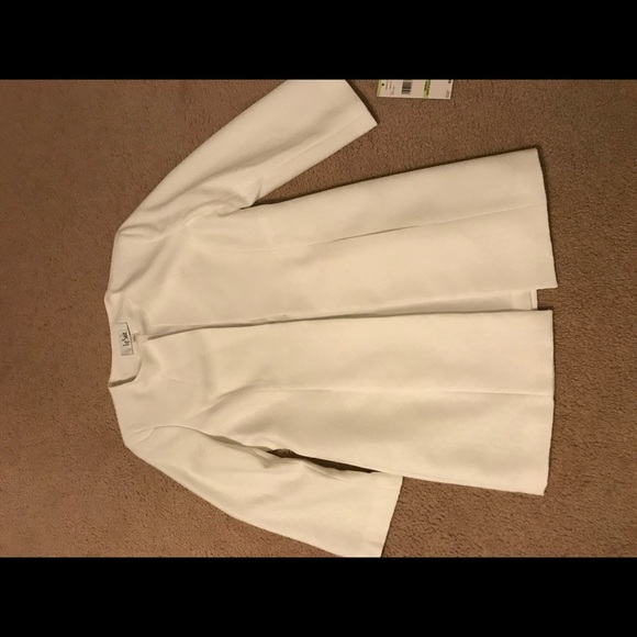 Brand New suit - Picture 2 of 4